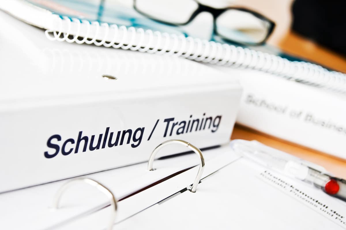 FortbildungZertifizierte Fachfortbildung des VpsyB e.V.German,Advanced,Training,With,File,Folder,As,Background Zertifizierte Fachfortbildung des VpsyB e.V.